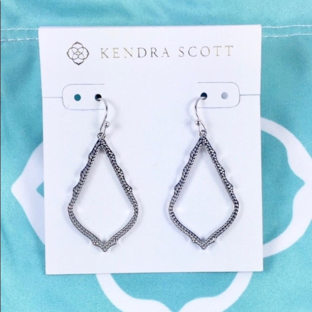 Sophia Kendra Scott Earrings